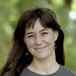 Tess Zakaras
